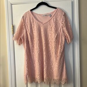 Isaac Mizrahi Lace V-Neck Blouse in Soft Pink size 1x